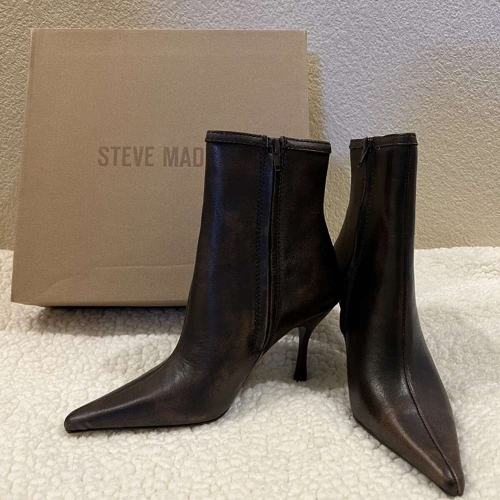Steve Madden Brecken Boots